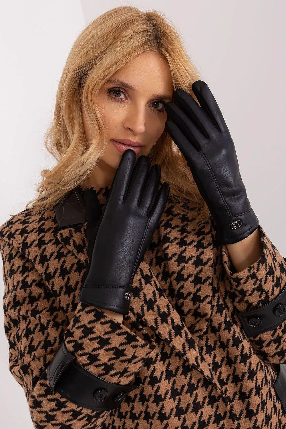 AT Gloves model 191103