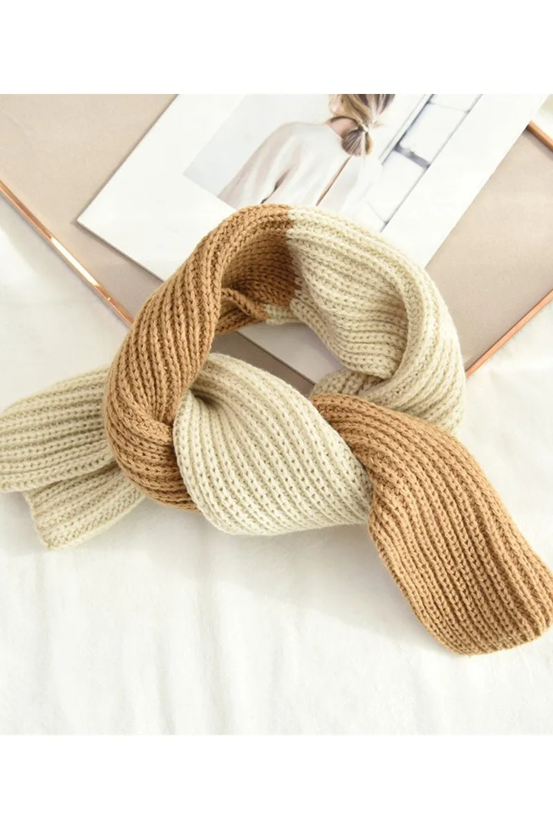 COLOR BLOCKED WAFFLE KNIT COZY SCARF