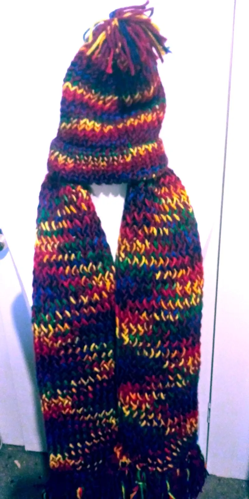 Handmade Beanie n Scarves Sets of Fiesta