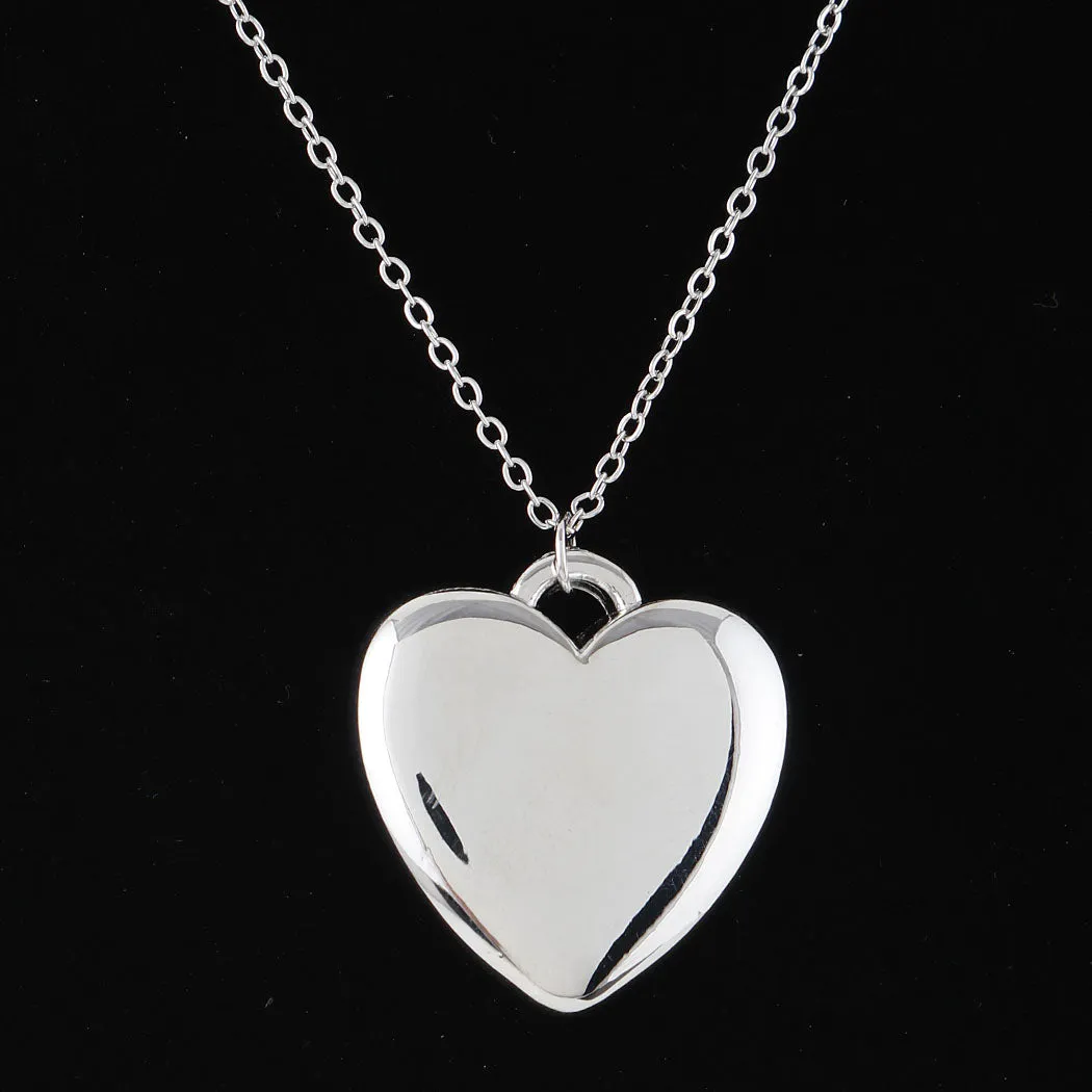 Heart Pendant Necklace in Silver