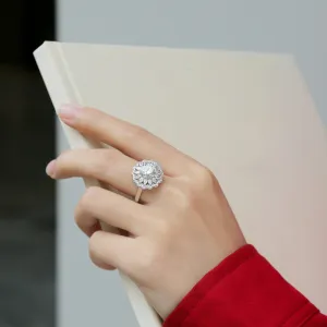 New Stylish Engagement Ring