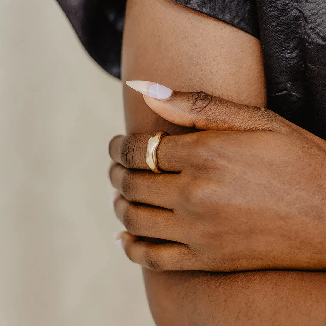 Solid Gold Wavy Ring